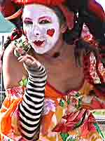 Image - clown blowing kiss